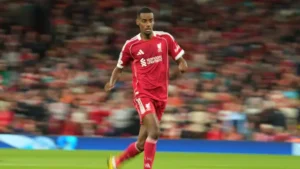 Arne Slot Kaget Lihat Isak di Laga Dramatis Liverpool vs Atletico di Liga Champions